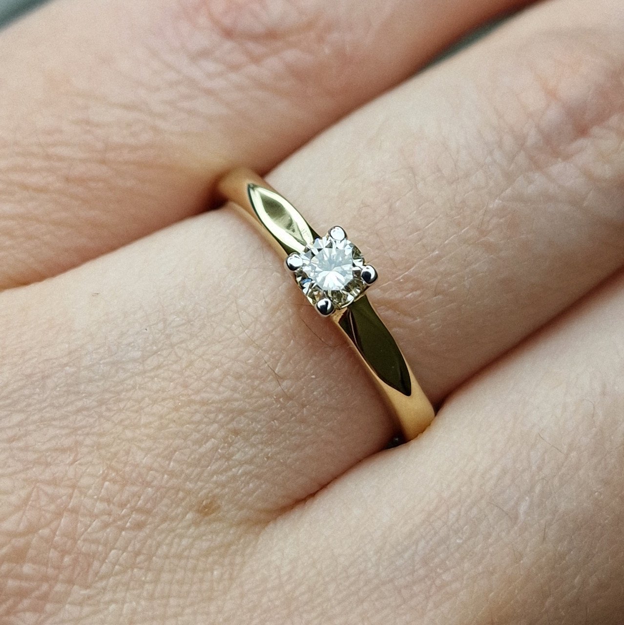 Кольцо Deimantas 98703377 17,5р 2,41гр 0,23ct. купить,NaN