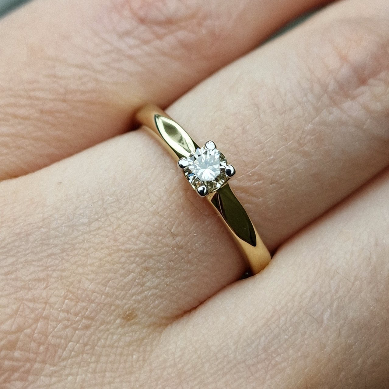 Кольцо Deimantas 98703377 17,5р 2,41гр 0,23ct. купить,NaN