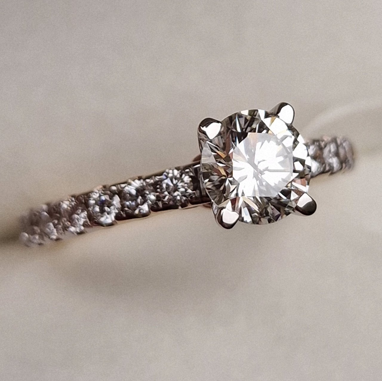 Кольцо Deimantas 98828290 17р 3,4гр 1,46ct. купить,NaN