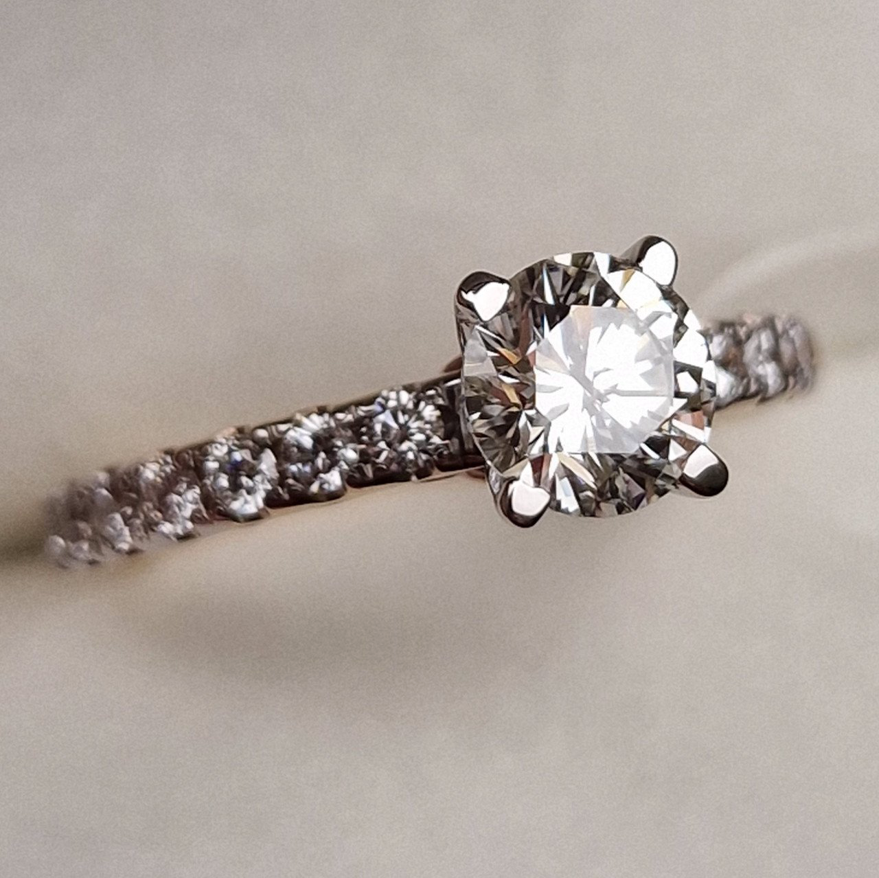 Кольцо Deimantas 98828290 17р 3,4гр 1,46ct. купить,NaN