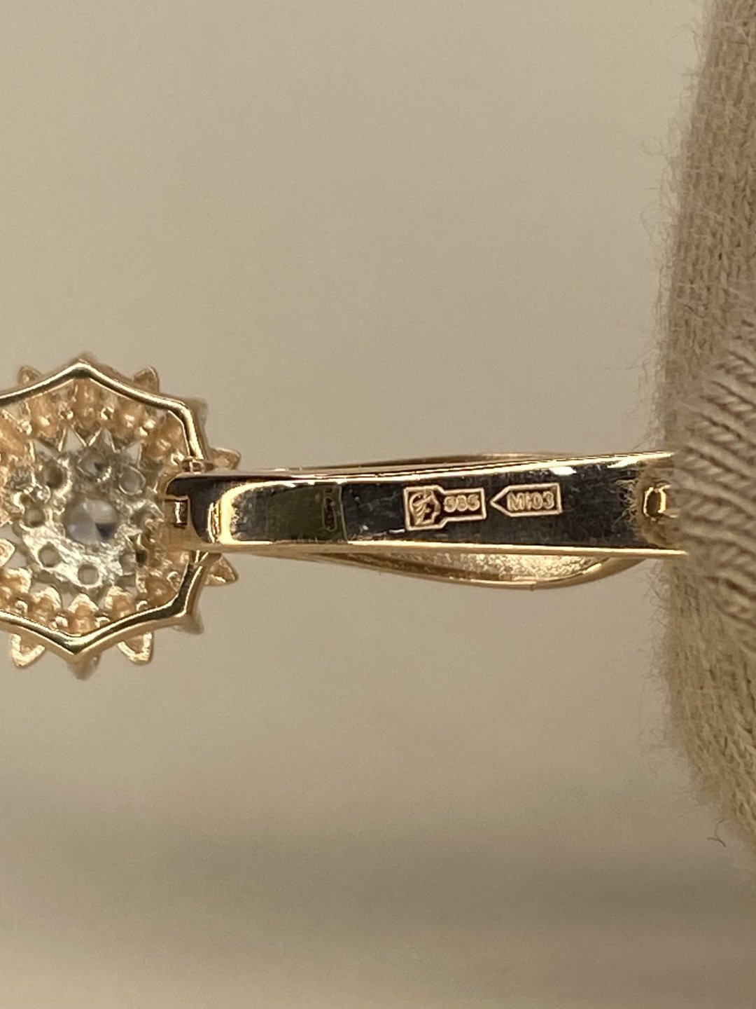 Crystal Diamond Exclusive вес 4.57 г золото, фианит купить,NaN