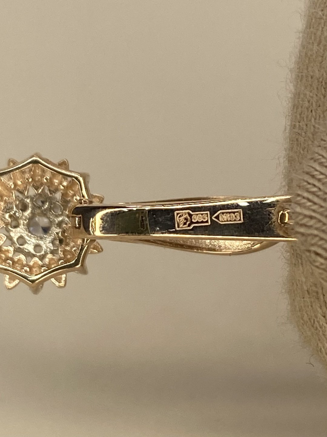 Crystal Diamond Exclusive вес 4.57 г золото, фианит купить,NaN