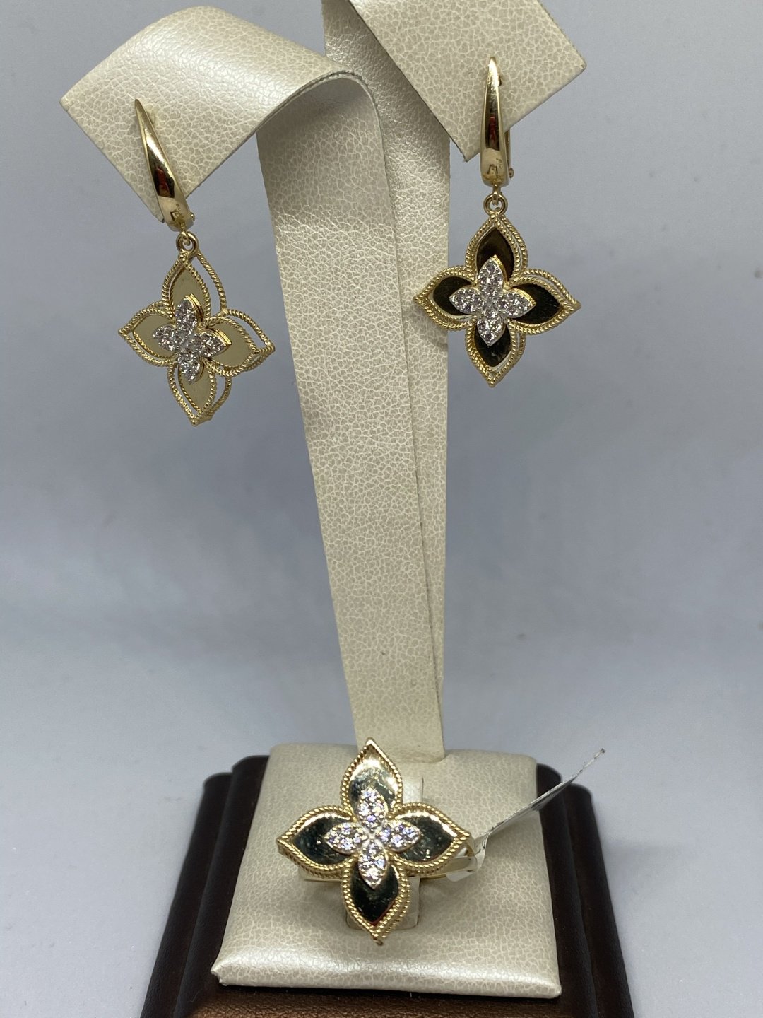 JN Diamond ZHA91-289 вес 6.98 г золото, фианит купить,520000
