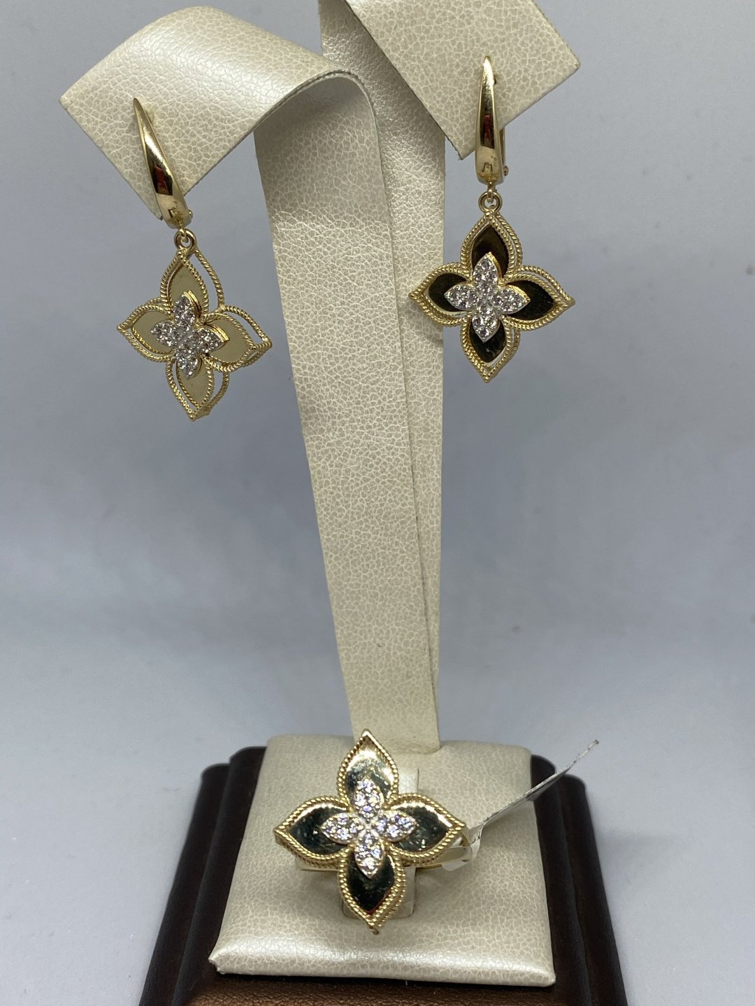 JN Diamond ZHA91-289 вес 6.98 г золото, фианит купить,520000