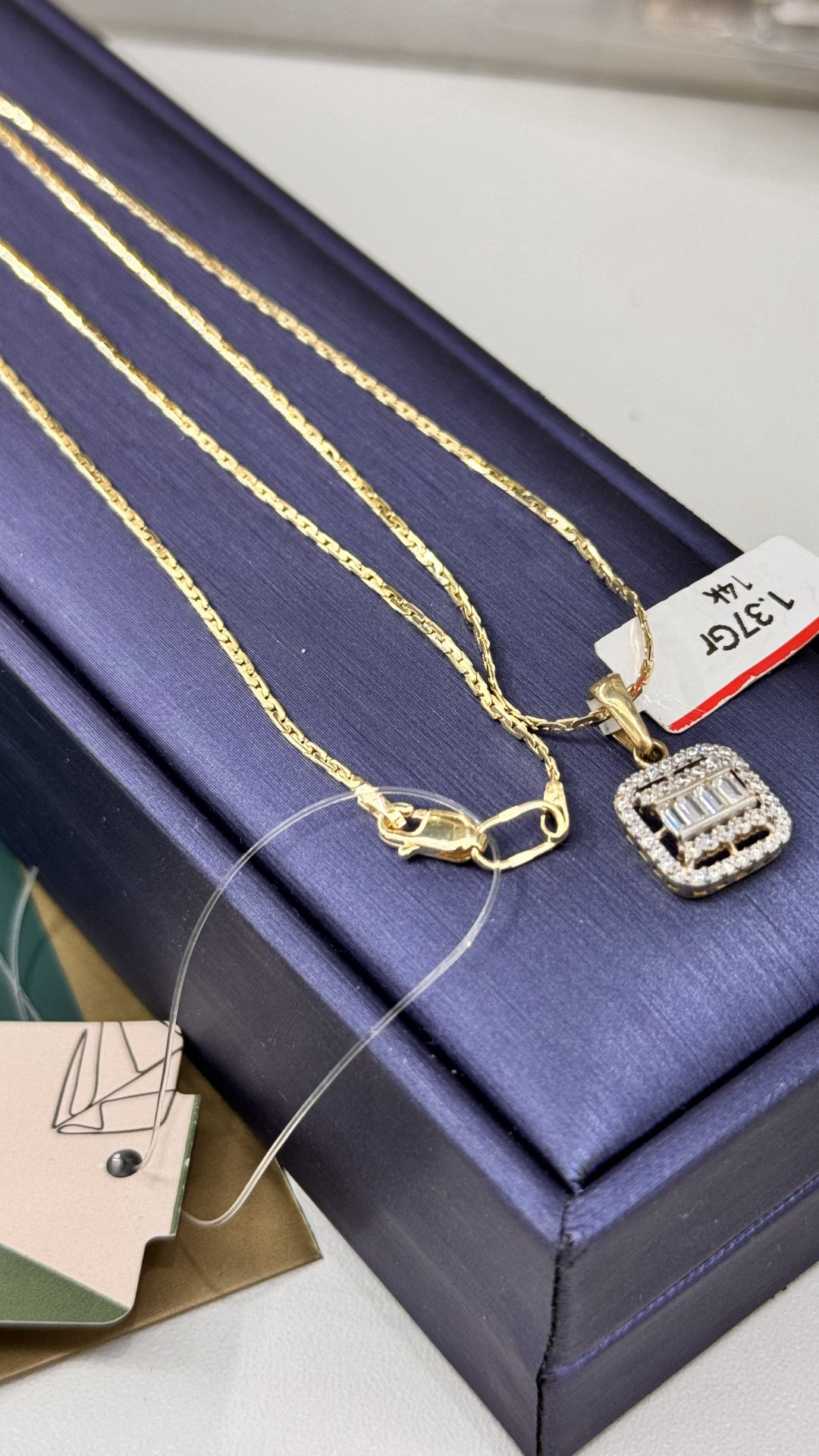 Цепь Exclusive Gold Aij270 длина 55 см, вес 5.25 г золото, плетение отсутствует купить,NaN