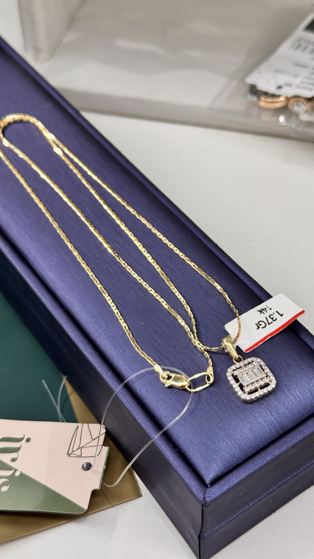 Цепь Exclusive Gold Aij270 длина 55 см, вес 5.25 г золото, плетение отсутствует купить,NaN