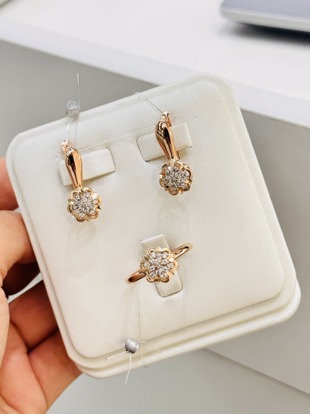 Exclusive Gold Aij244 вес 4.26 г золото, фианит купить,316699.99999999994