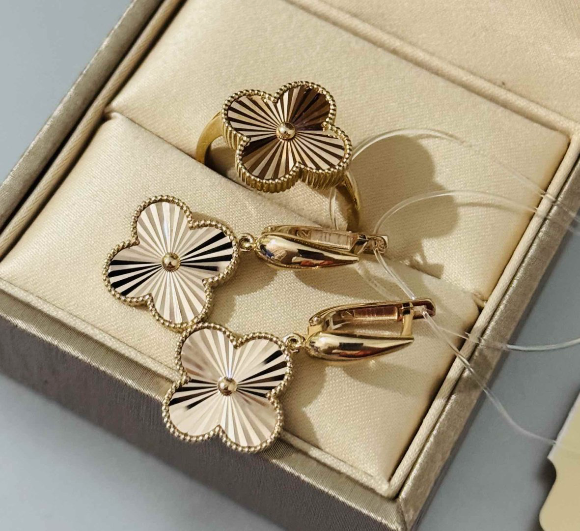 Exclusive Gold Aij340 вес 7.25 г золото, без вставок купить,540200