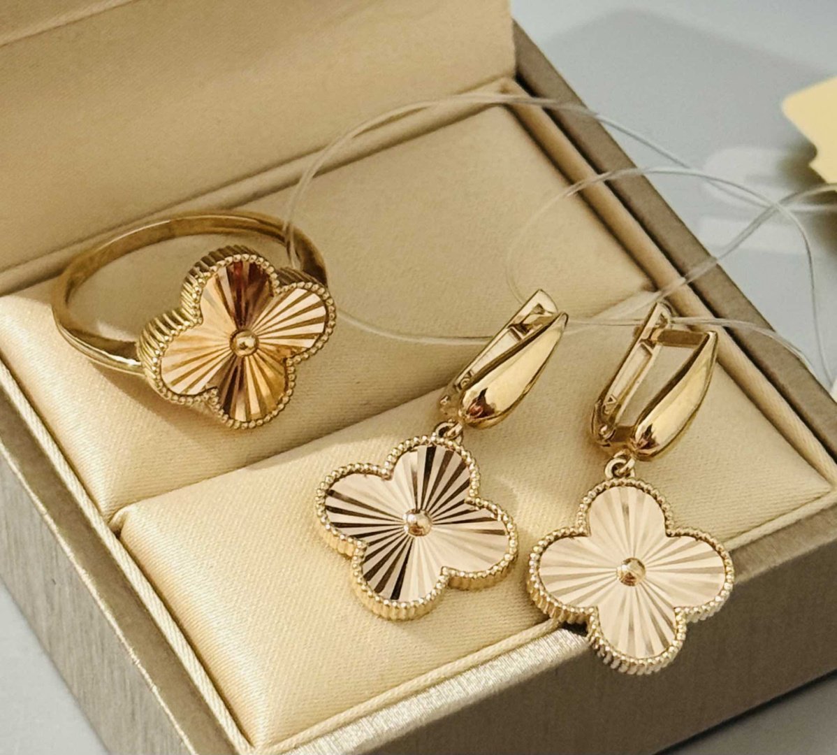 Exclusive Gold Aij340 вес 7.25 г золото, без вставок купить,540200