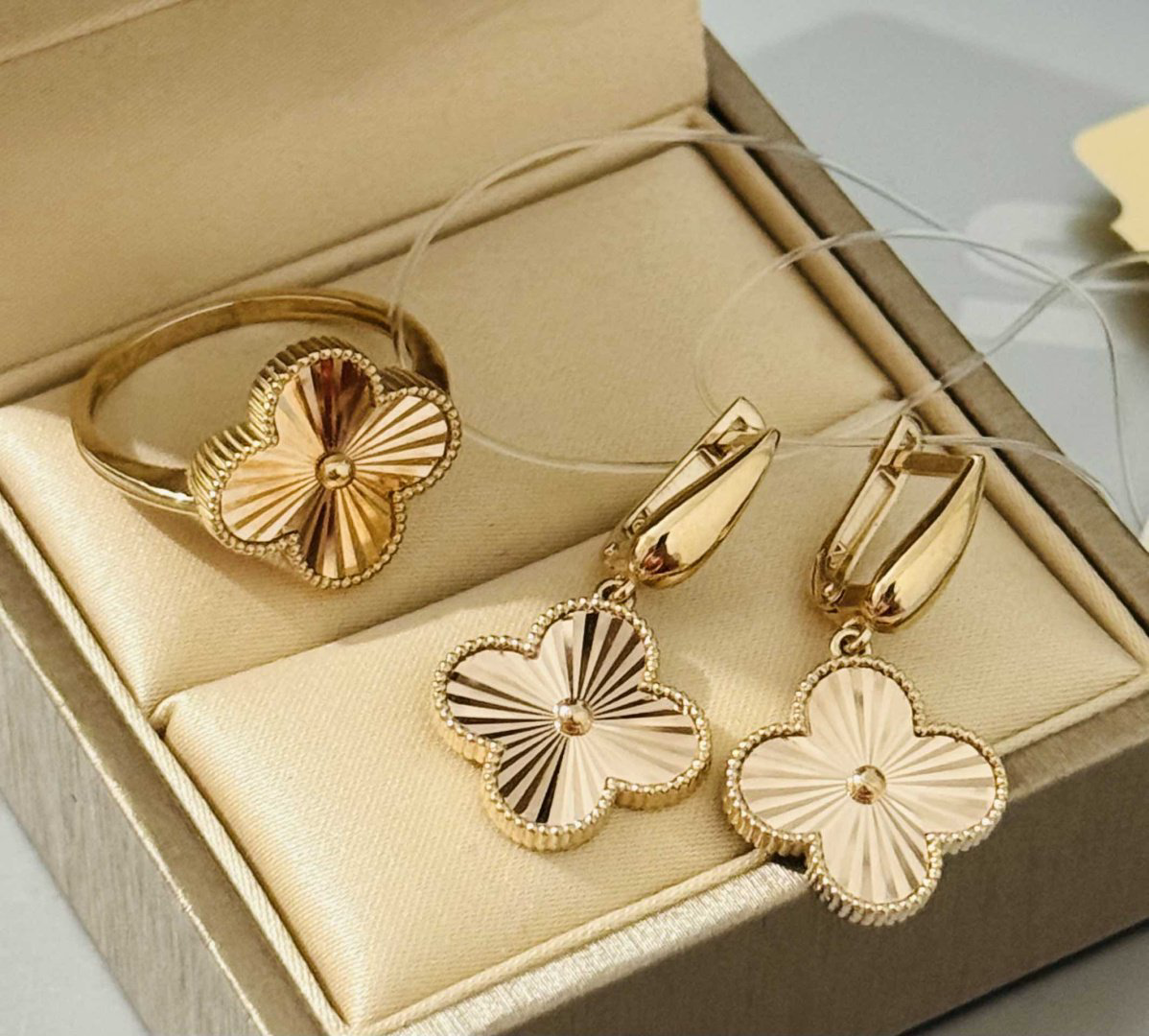 Exclusive Gold Aij340 вес 7.25 г золото, без вставок купить,540200