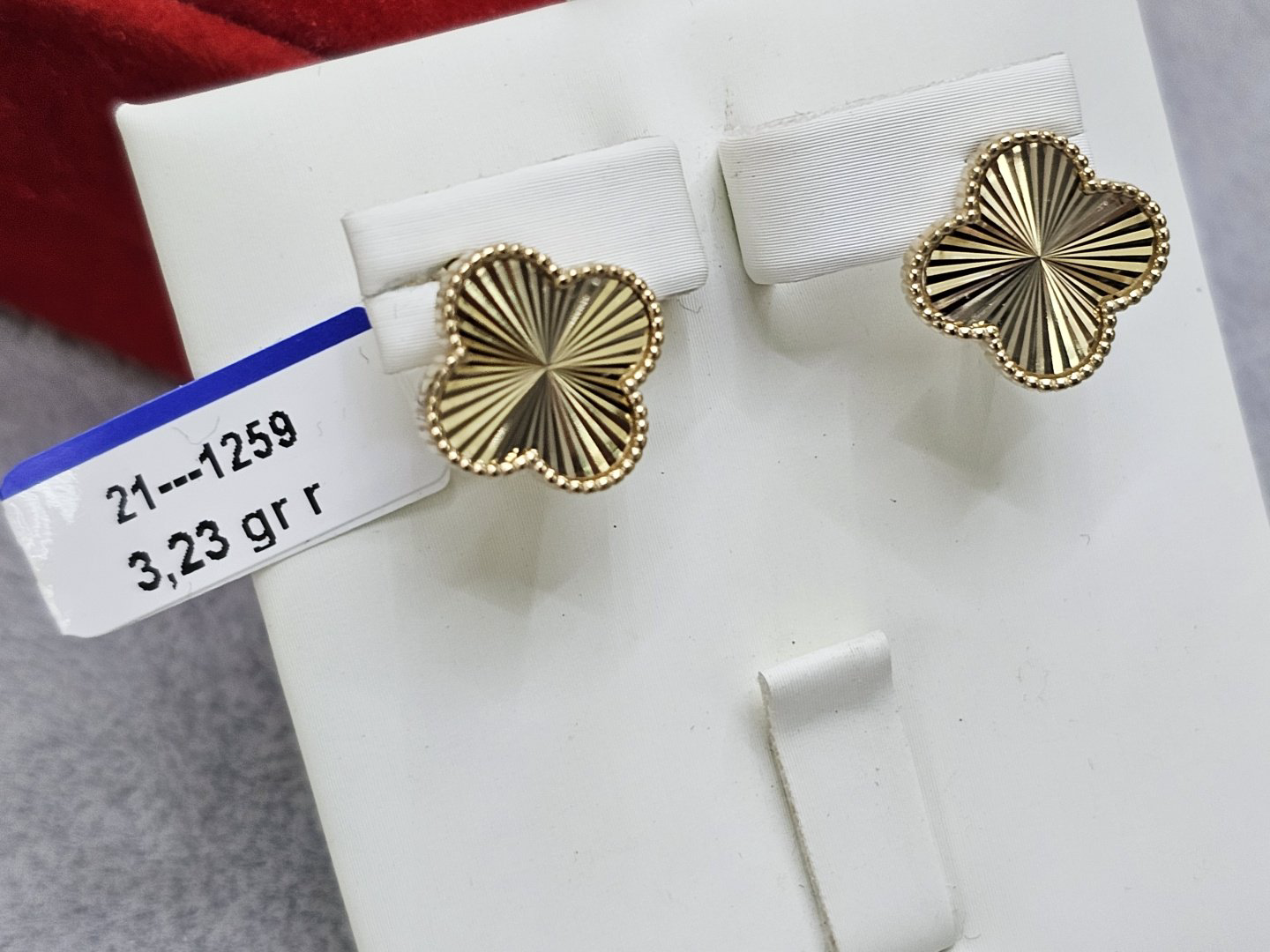Серьги Italy Gold 356130013 вес 3.23 г золото, без вставок купить,NaN