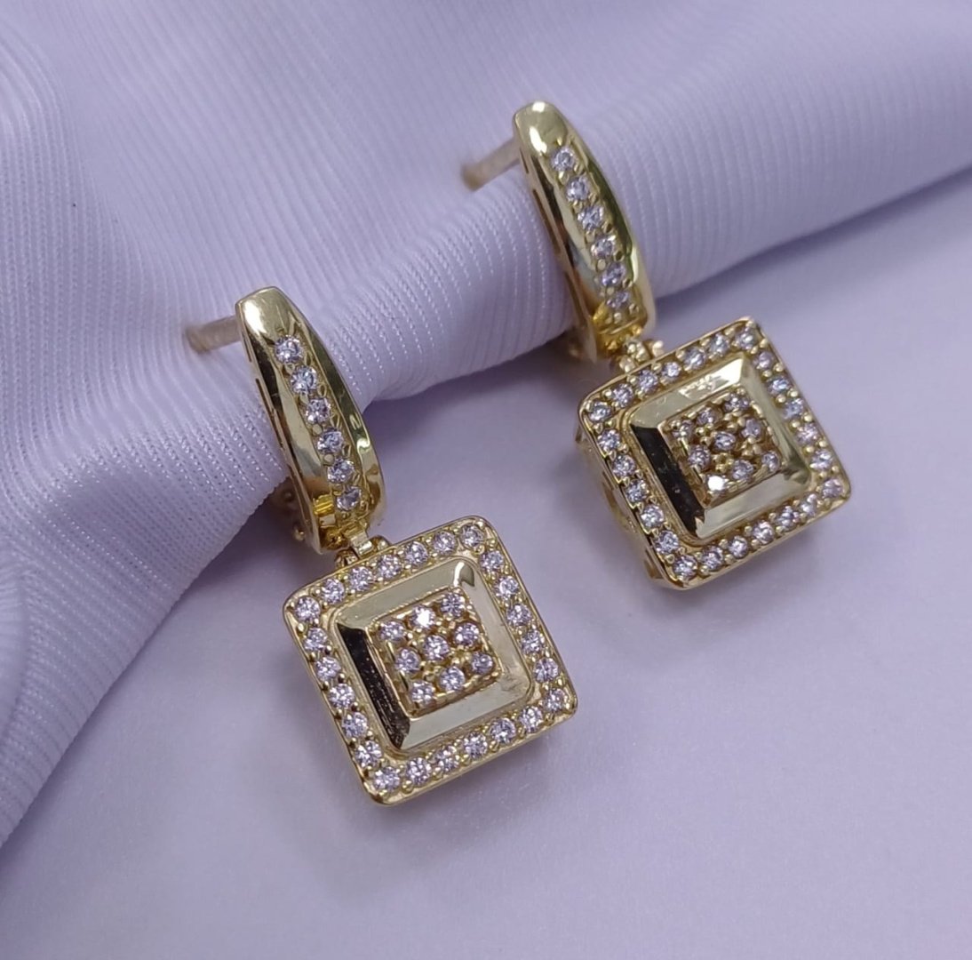 Серьги Italian Gold Б0532 вес 4.38 г золото, фианит купить,NaN