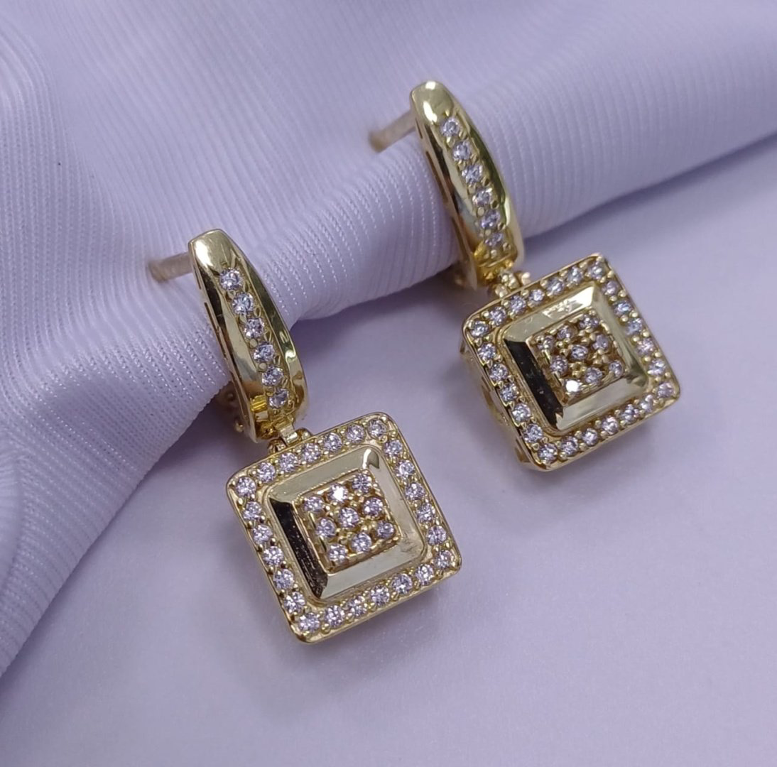 Серьги Italian Gold Б0532 вес 4.38 г золото, фианит купить,NaN