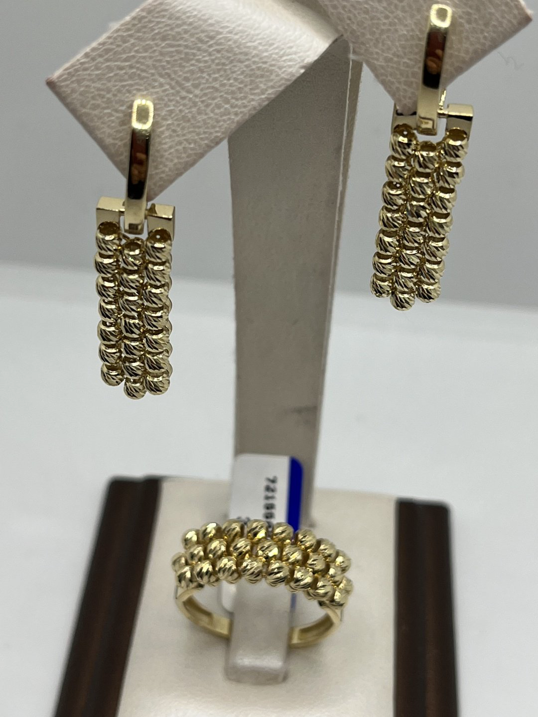 Timuchin Gold LA1986/380 вес 9.15 г золото, без вставок купить,NaN