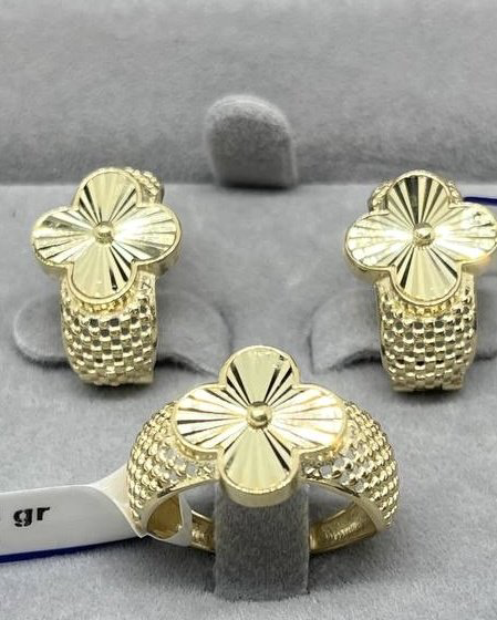 Exclusive Gold Aij240 вес 7.43 г золото, без вставок купить,555200