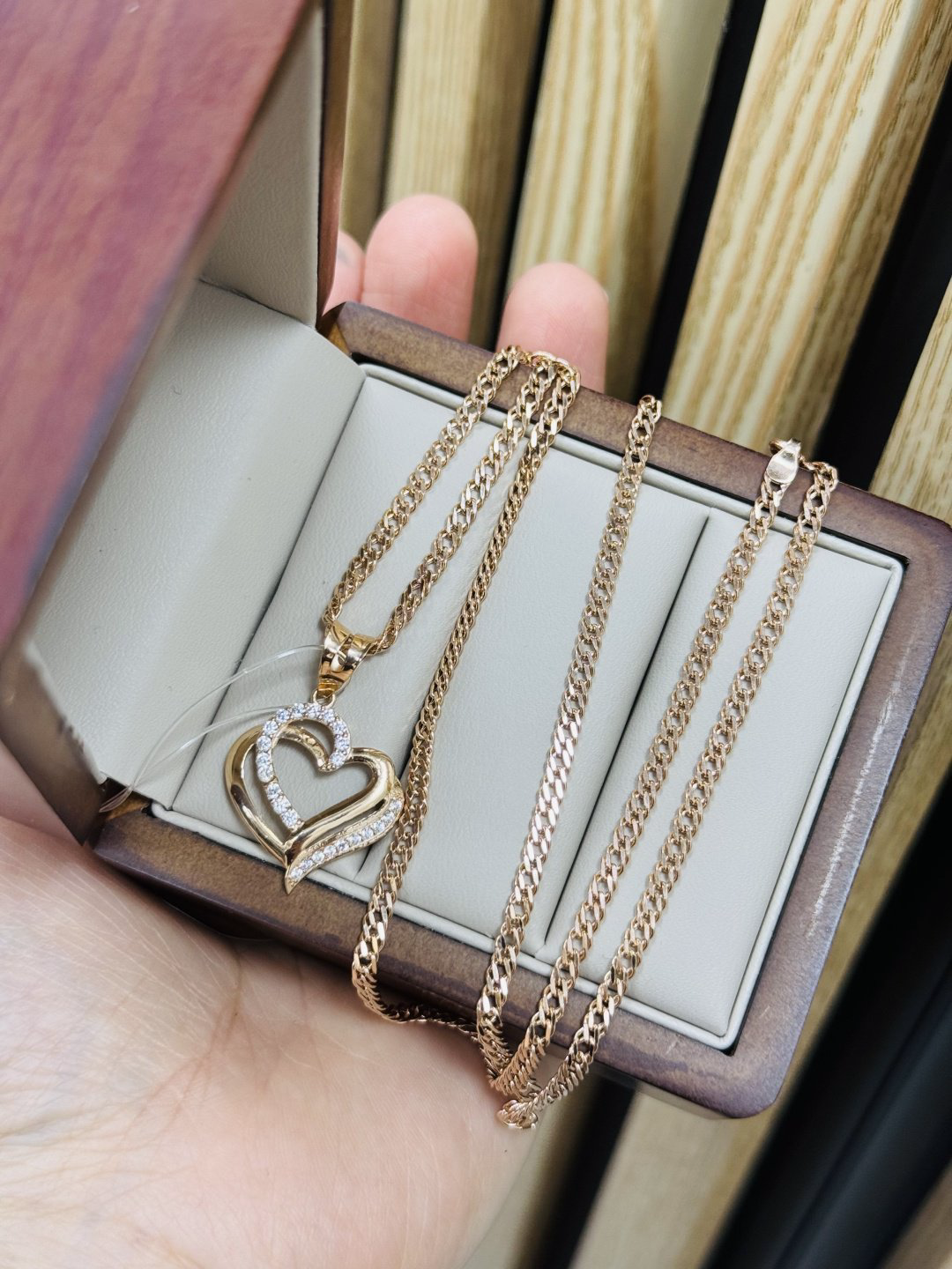 Exclusive Gold Aij10 вес 5.96 г золото, без вставок купить,444950.00000000006