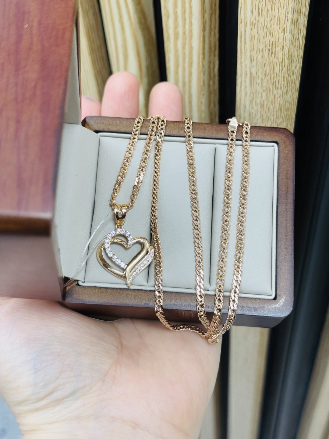 Exclusive Gold Aij10 вес 5.96 г золото, без вставок купить,444950.00000000006