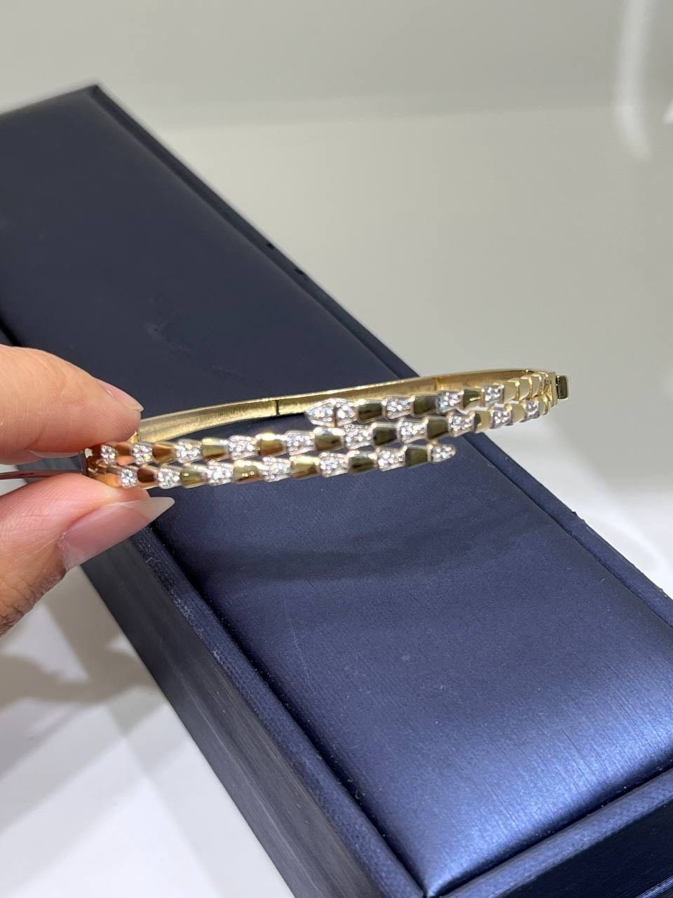 Браслет Exclusive Gold Aij298 длина 19 см, вес 8.2 г золото, плетение обод купить,611450