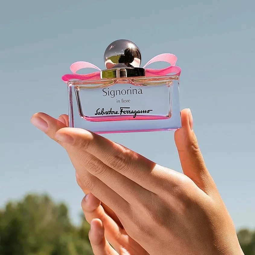 Salvatore Ferragamo Signorina in Fiore туалетная вода EDT 100 мл, для женщин - ForteMarket Salvatore Ferragamo Signorina in Fiore туалетная вода EDT 100 мл, для женщин купить,25790