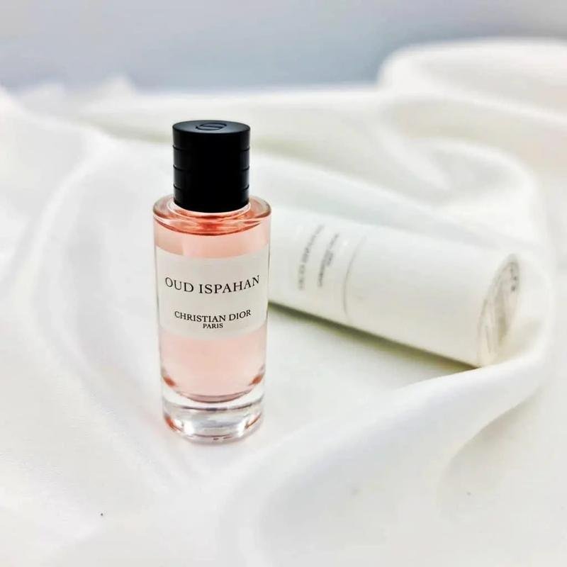 Dior Oud Ispahan парфюмерная вода EDP 7.5 мл, унисекс купить,20690