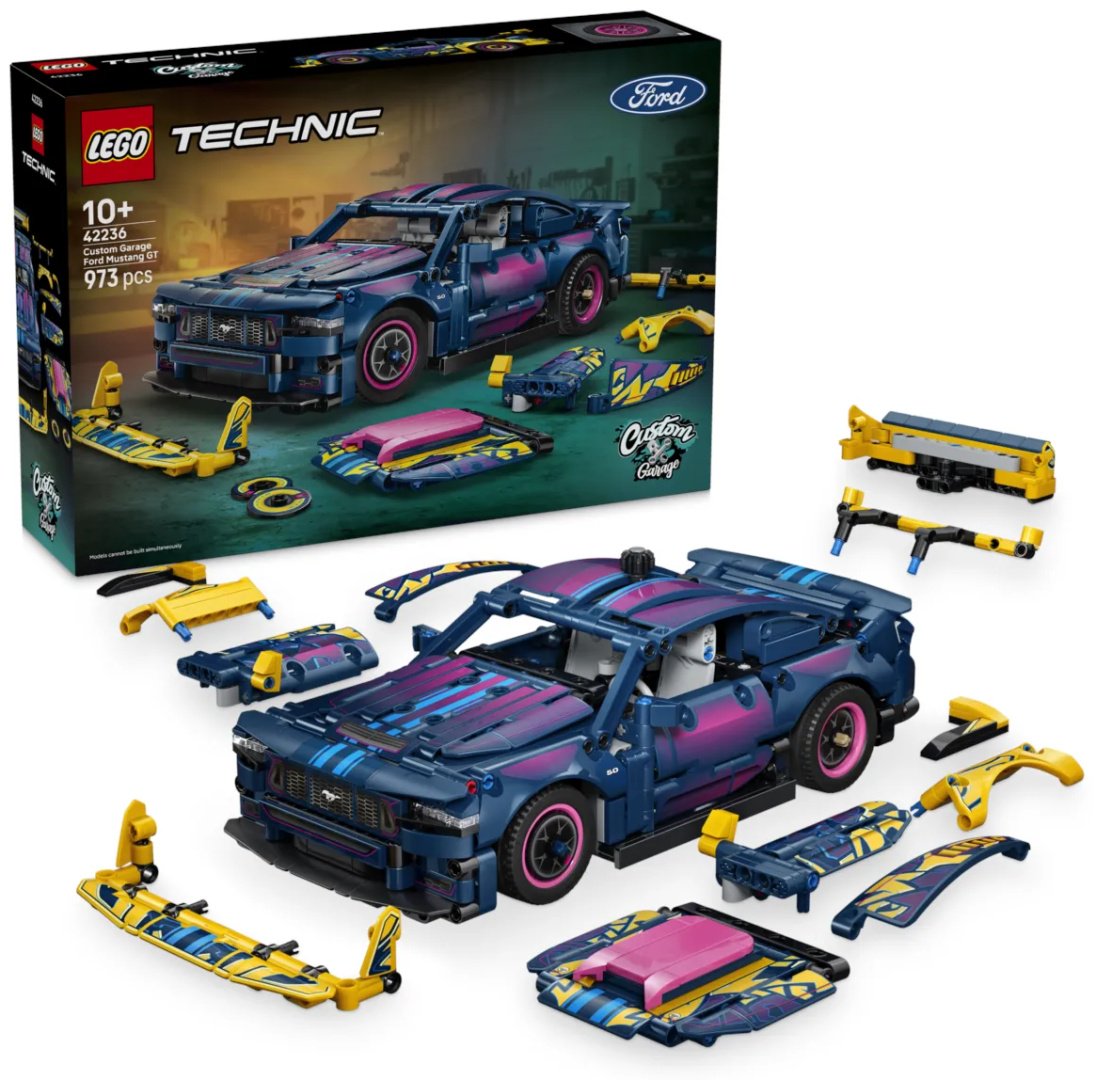 Конструктор LEGO Техник Тюнингованный автомобиль Ford Mustang GT 42236, деталей 973 шт