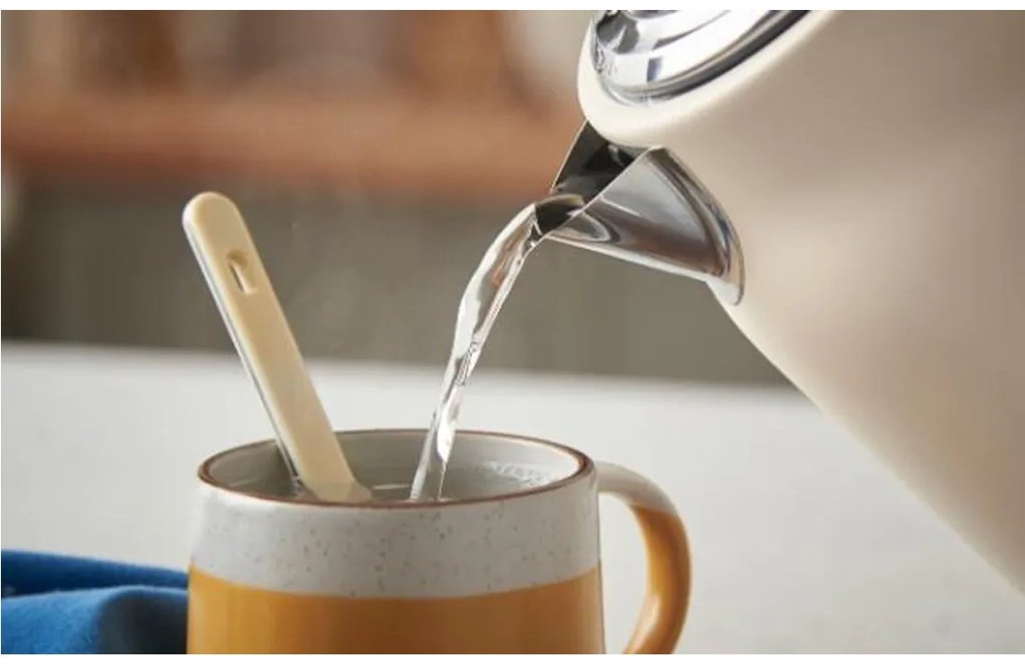 Электрочайник Russell Hobbs Hanley 28640-70 бежевый купить,38924