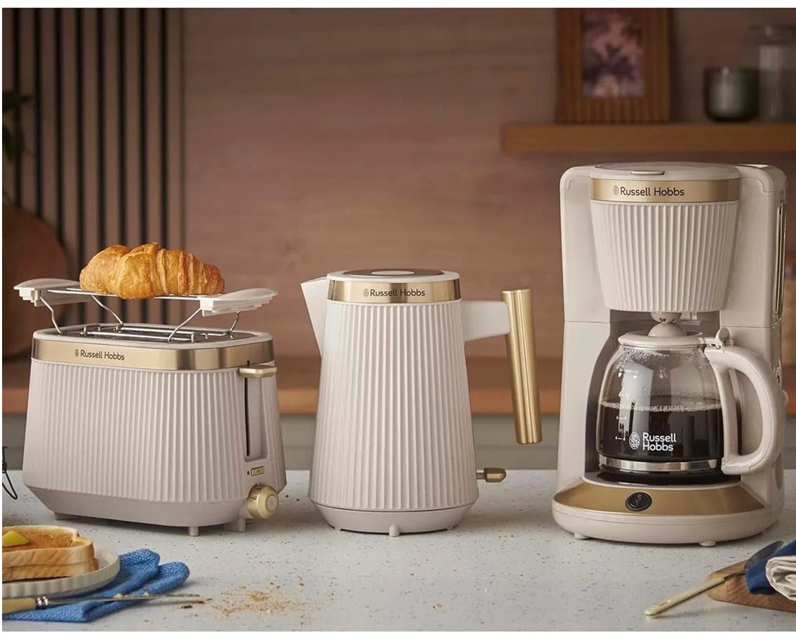 Электрочайник Russell Hobbs Bronte 26751-70 бежевый