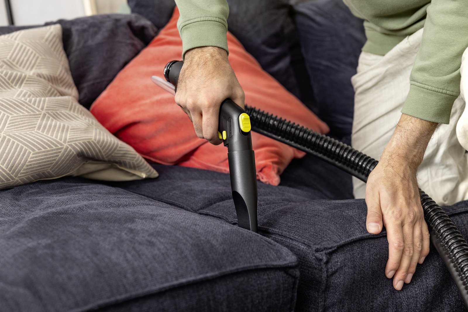 Пылесос Karcher SE 4 Go!Further черный