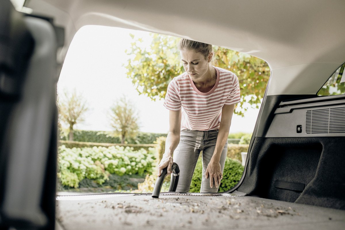 Пылесос Karcher WD 4 S Go!Further черный купить,99990