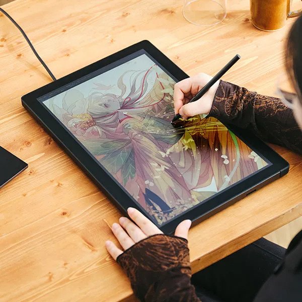 Графический планшет Wacom DTK168K0A черный