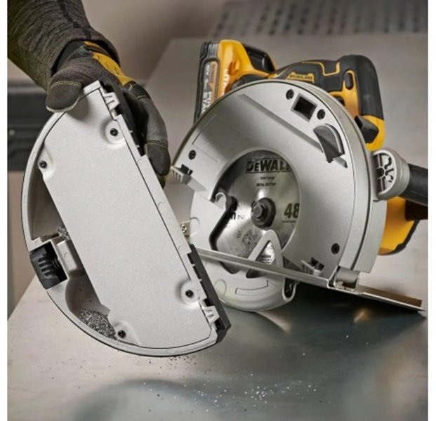 Дисковая пила DeWALT DCS383N, аккумуляторная купить,367380