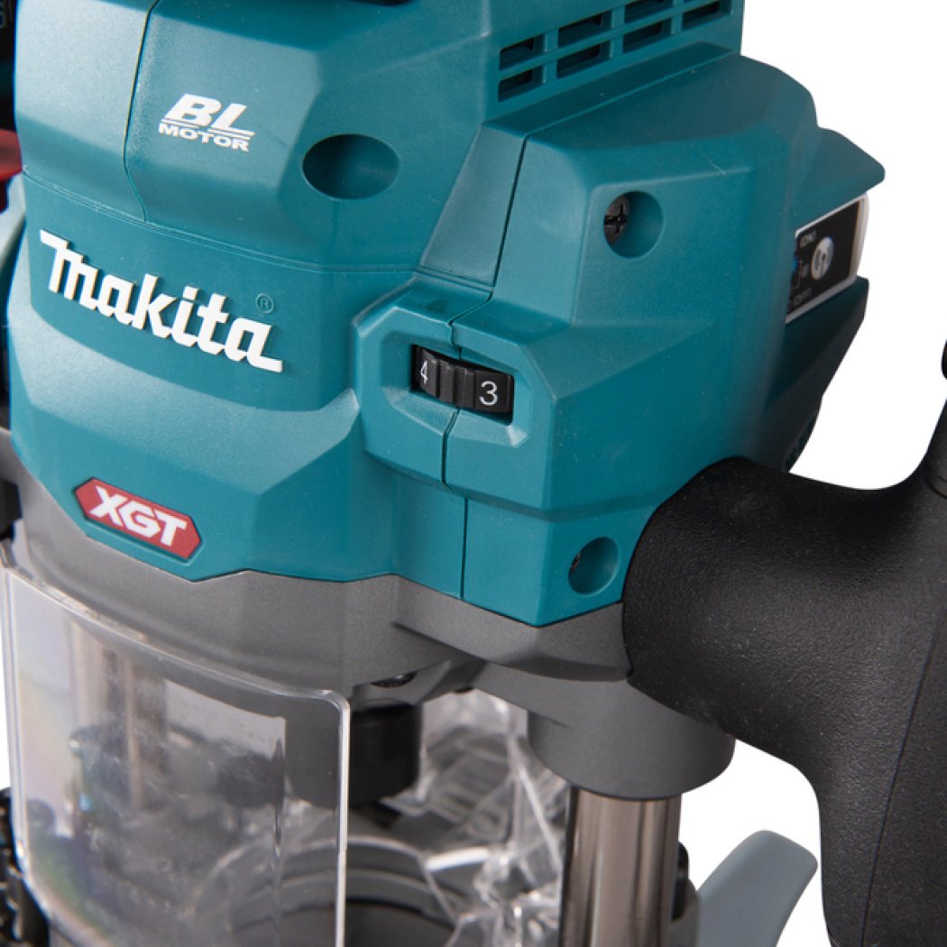 Фрезер вертикальный Makita XGT 40V max RP001GZ