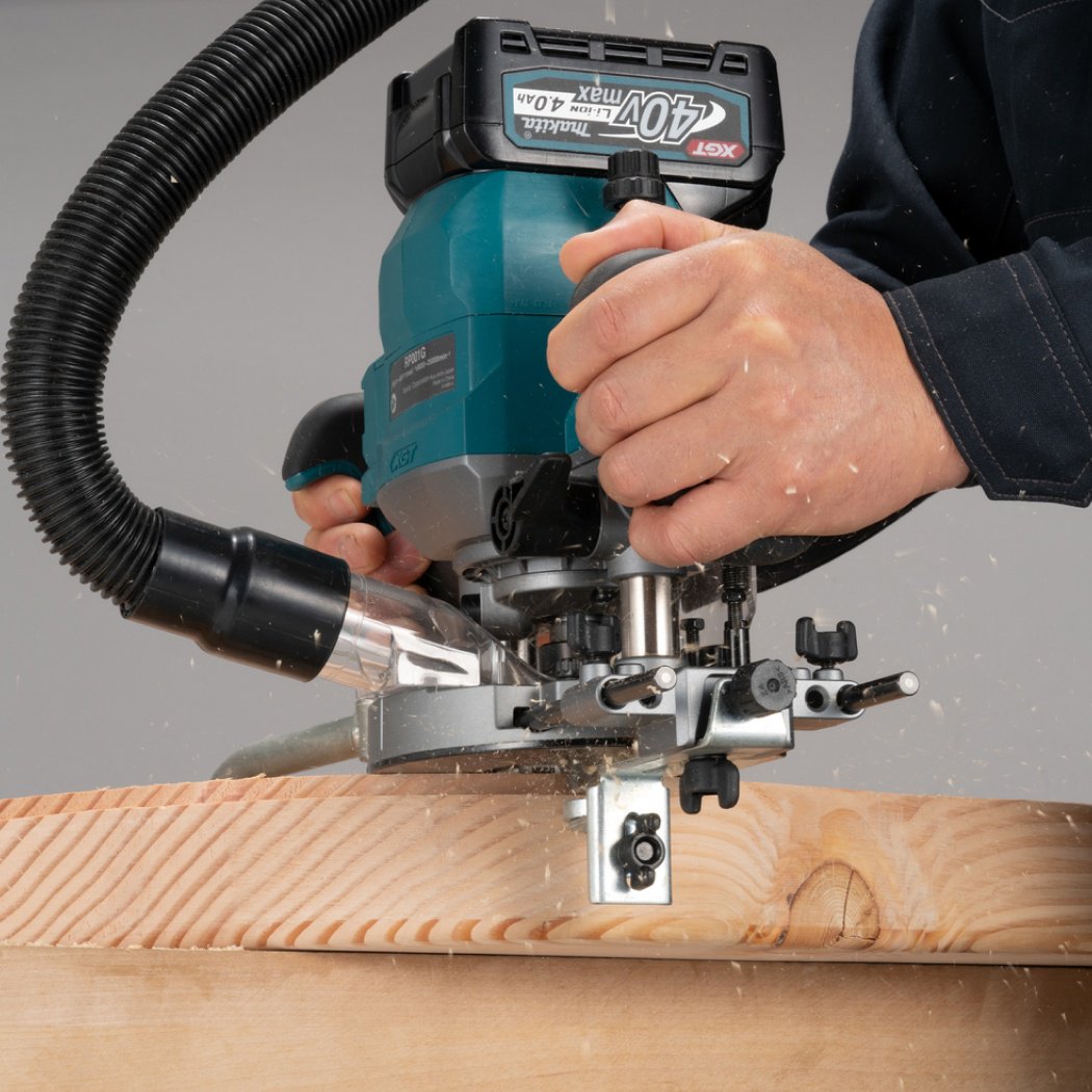 Фрезер вертикальный Makita XGT 40V max RP001GZ купить,228100