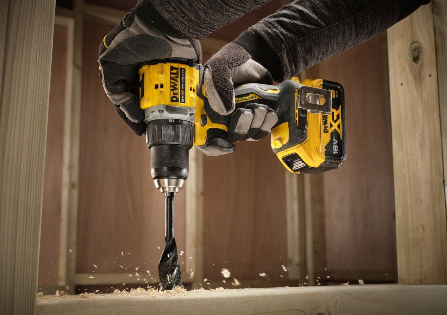 DeWALT дрель-шуруповерт DCD794P2T-QW 18 В купить,238800