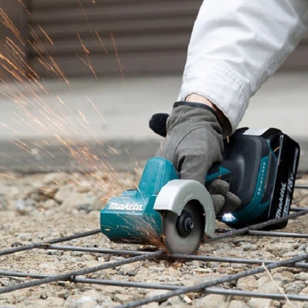 Дисковая пила Makita DMC300Z, аккумуляторная купить,91345