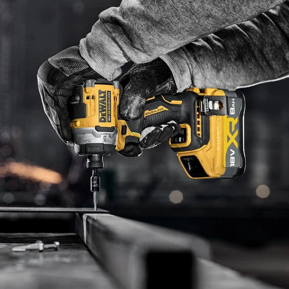 Наборы электроинструментов DeWALT DCK2200H2T-QW 2 в 1 купить,523520