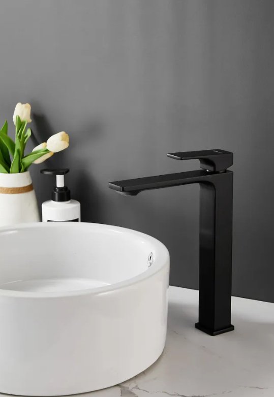 Смеситель Belz White House BELZ B11709-7, латунь, цвет черный купить,NaN