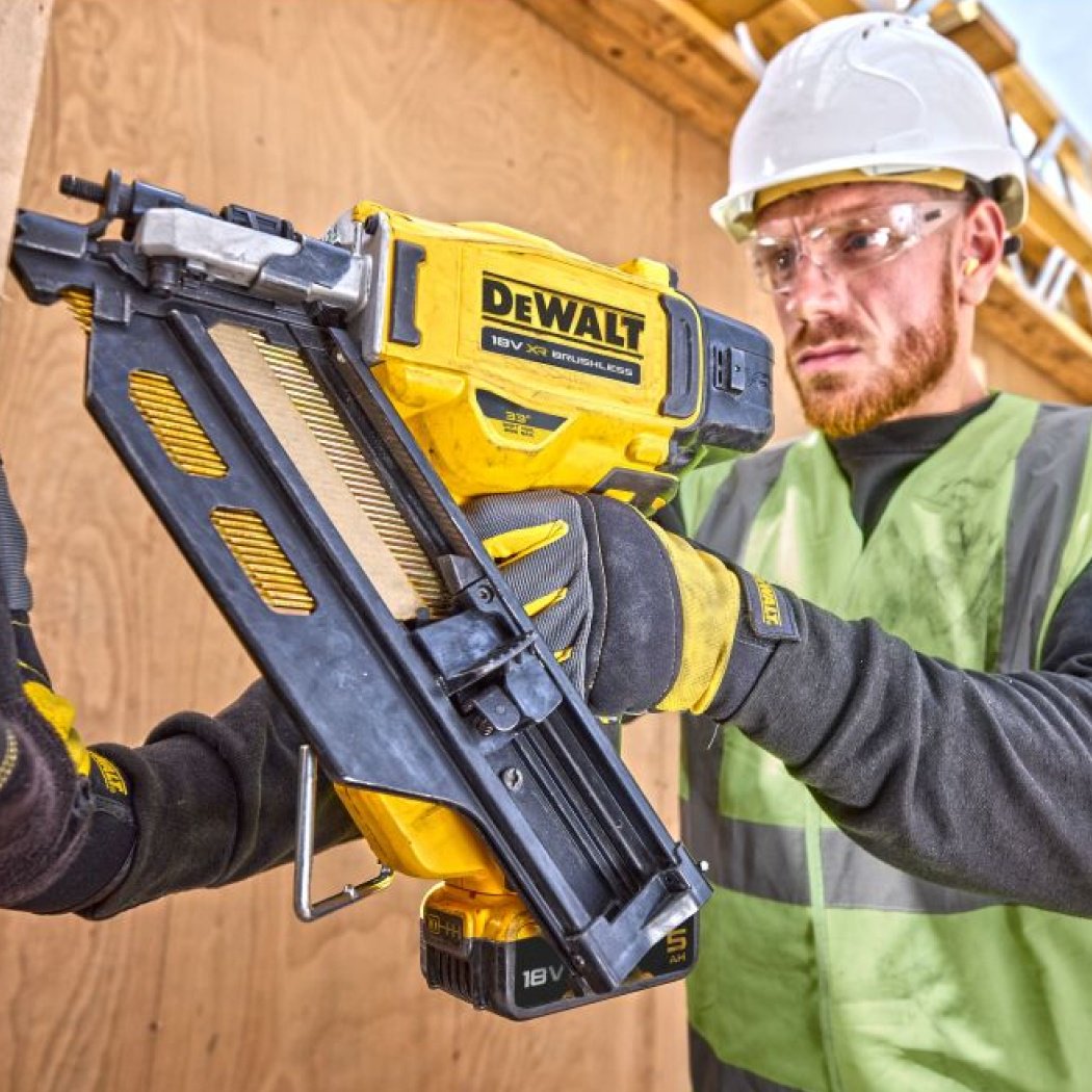 Гвоздезабивной пистолет DeWALT DCN930P2-QW, аккумуляторный купить,NaN