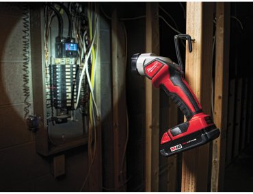 Турестический фонарь Milwaukee M18 TLED-0 4932430361 ручной красный