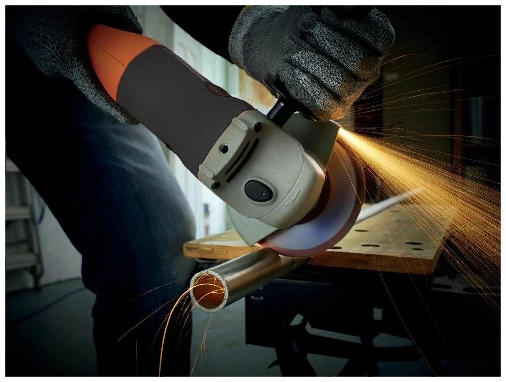 Шлифмашина угловая Black & Decker KG1202-QS