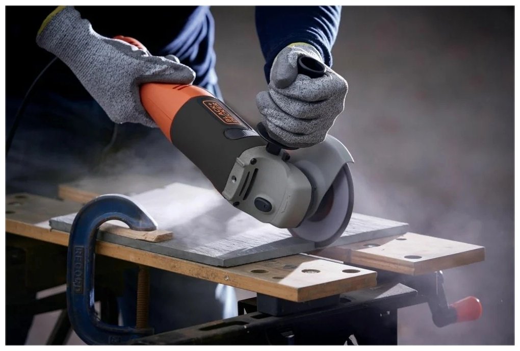 Шлифмашина угловая Black & Decker KG1202-QS