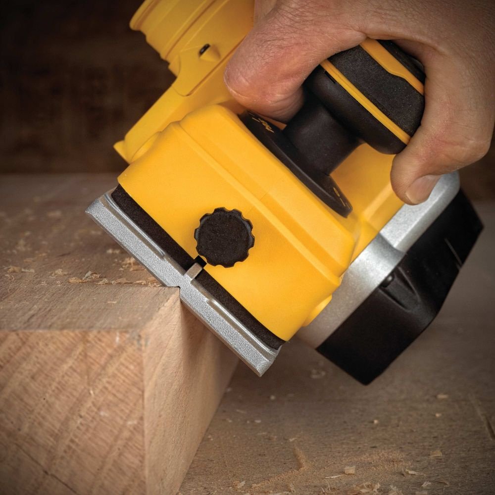 Электрорубанок DeWALT DeWALT DCP580N-XJ