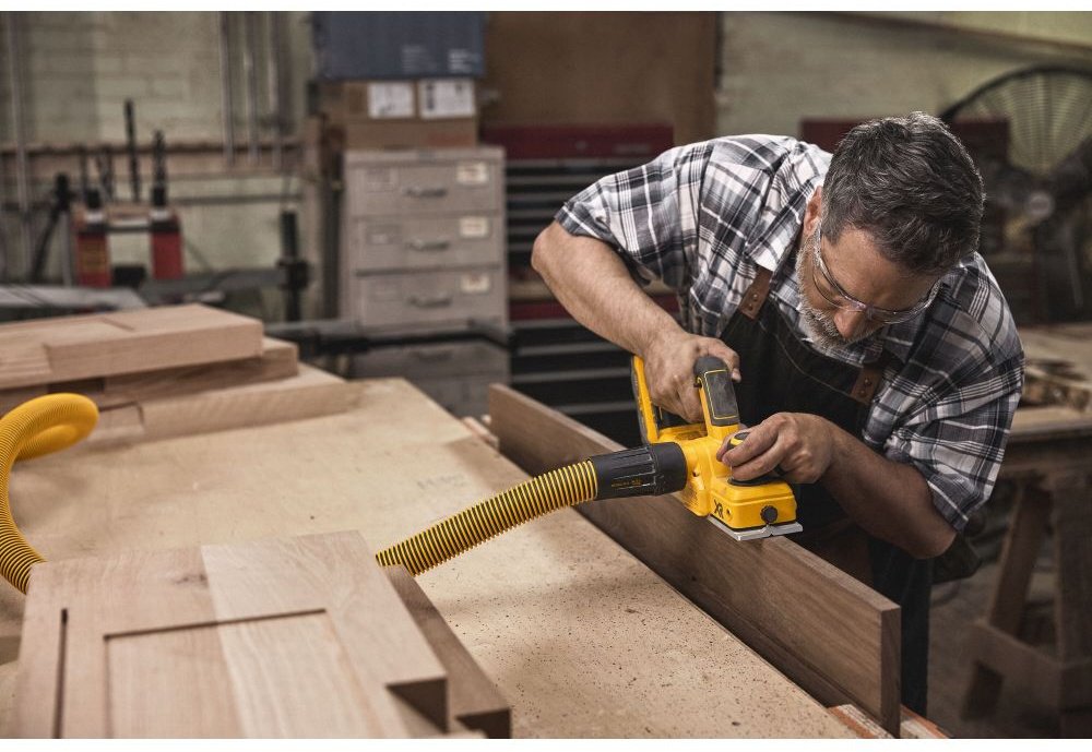 Электрорубанок DeWALT DeWALT DCP580N-XJ купить,179100