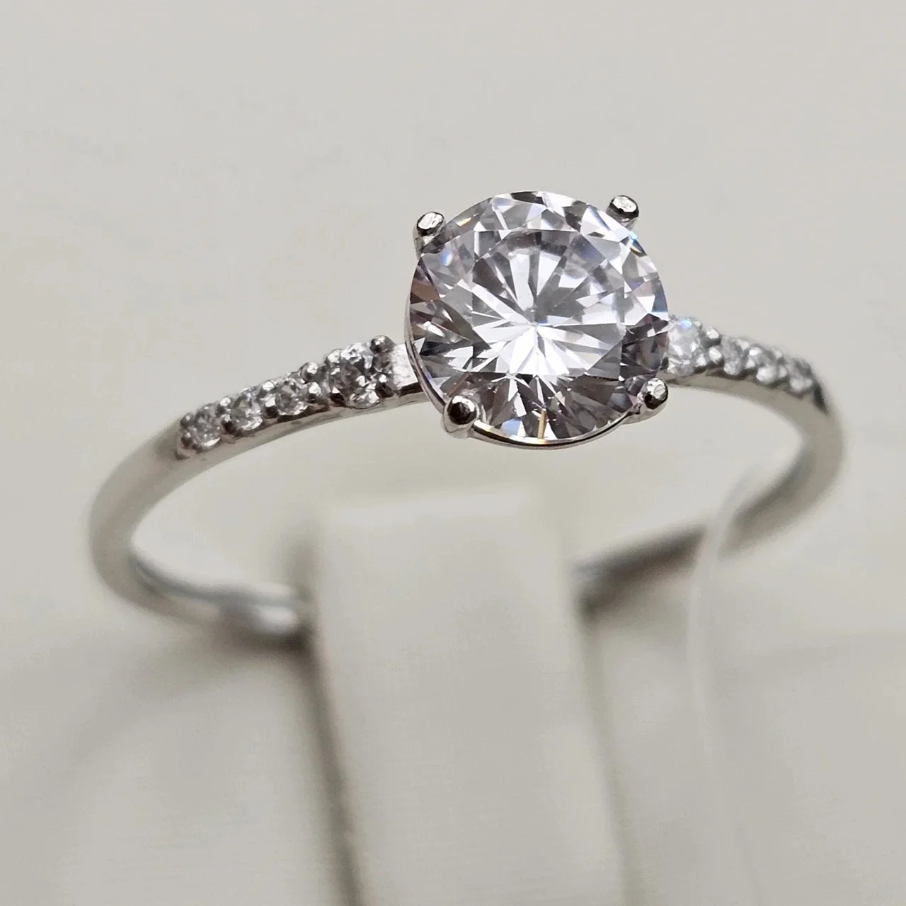 Кольцо Deimantas 112919483 17,5р 1,05гр. купить,NaN