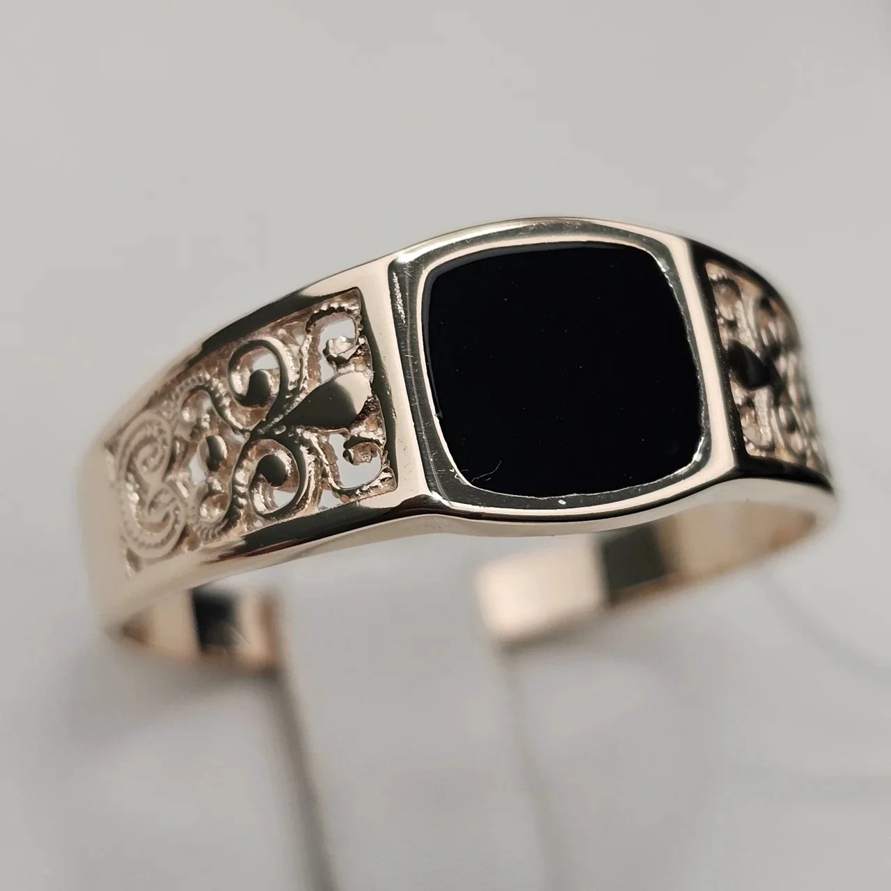 Мужская печатка Deimantas 112815402 21р 3,69гр. купить,NaN
