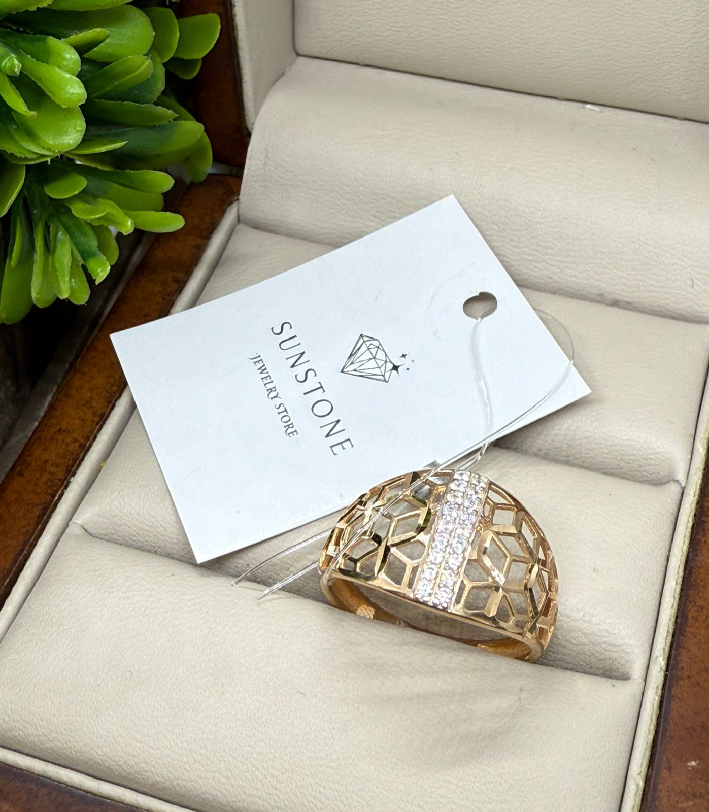 Кольцо Sunstone S278 2гр18р купить,165000
