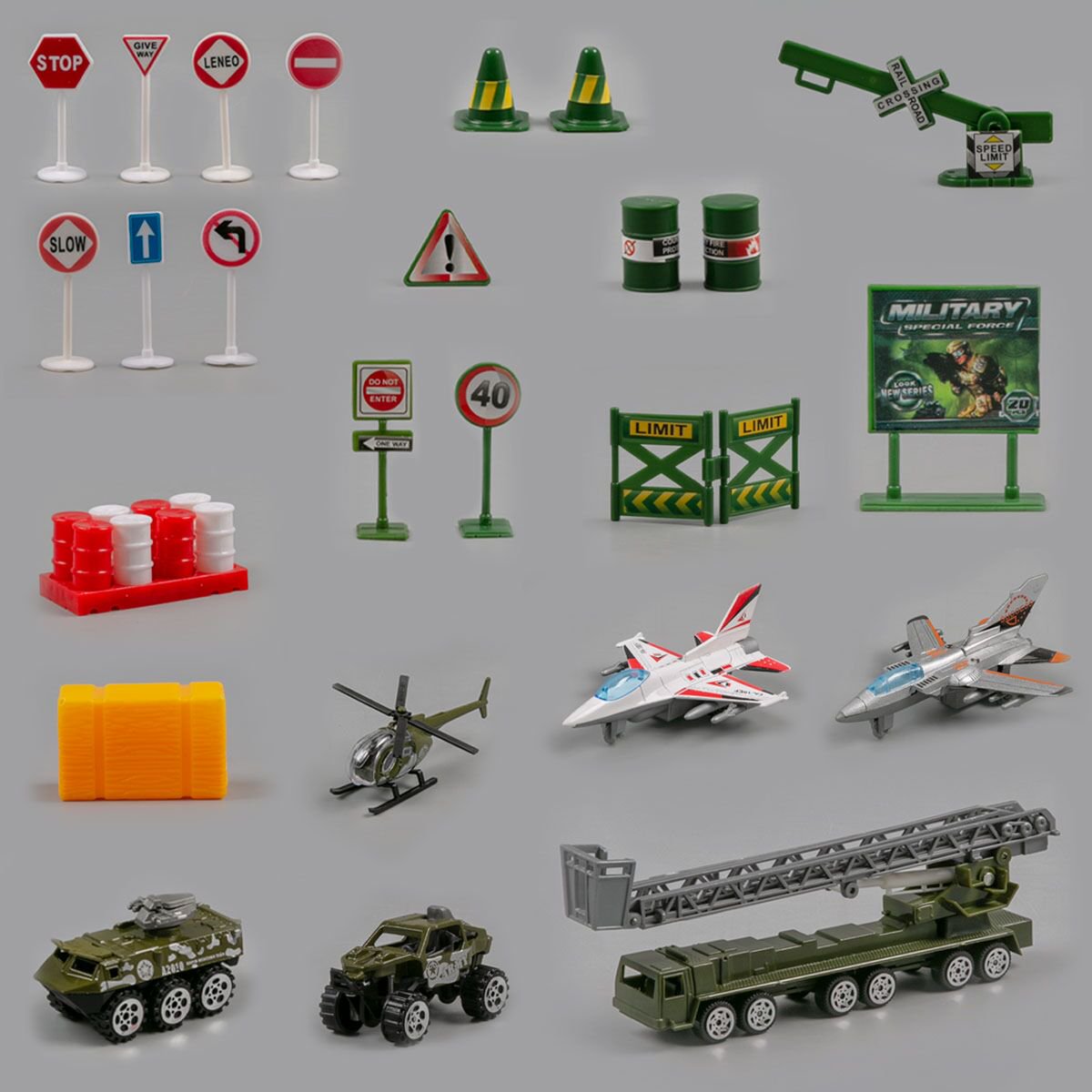 Игровой набор XinYu Военная база 40 предметов D 89726D купить,NaN