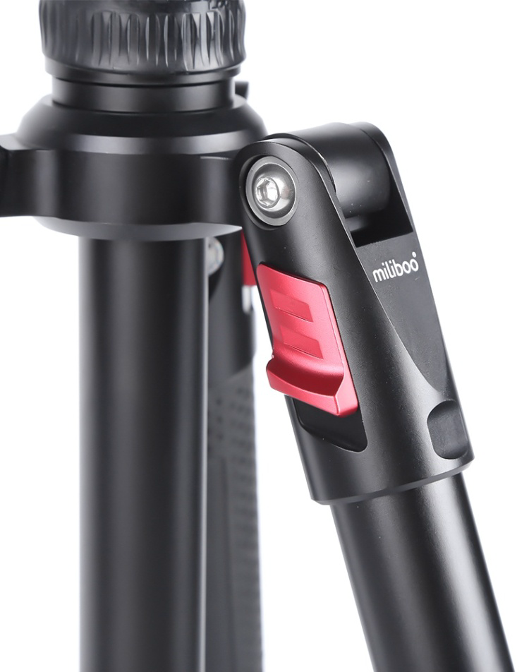 Напольный штатив Miliboo MUFA-BK