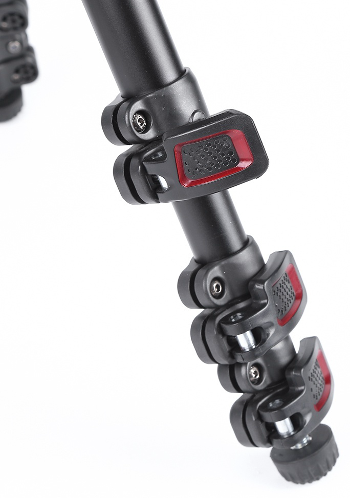 Напольный штатив Miliboo MUFA-BK