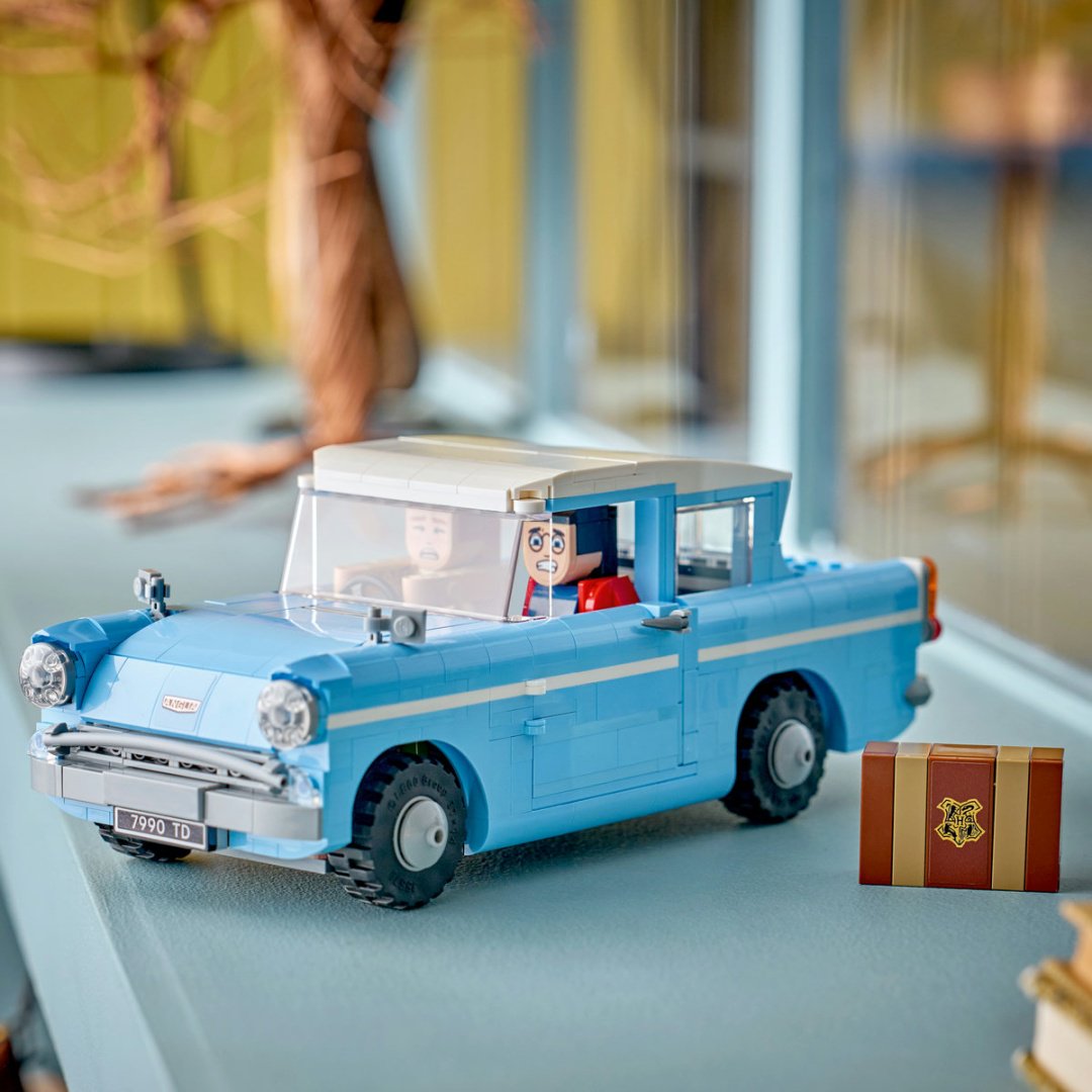 Конструктор LEGO Заколдованный летающий Ford Anglia 76470, деталей 868 шт купить,NaN